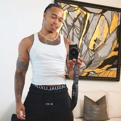 PrettyBoyChrisB's profile picture