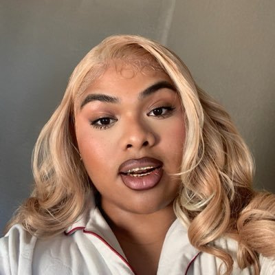 𝕯 𝖆 𝖑 𝖔 𝖓🌞💛⚠️'s profile picture