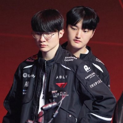 leefakerism's profile picture