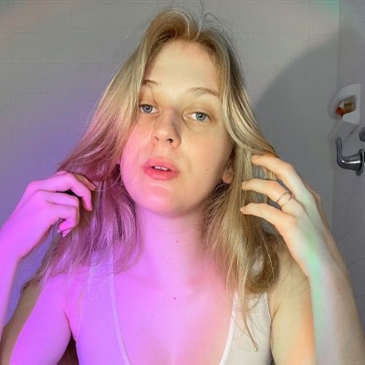 leakmoments's profile picture
