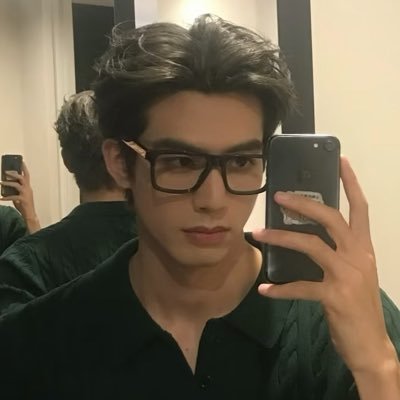 WEI2LONG's profile picture