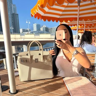 keeping up with wally🇩🇴's profile picture