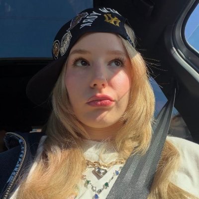 pnglidya's profile picture