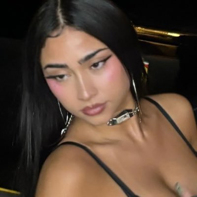 c 𖤓's profile picture