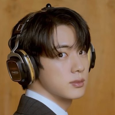 17kimseokjin's profile picture