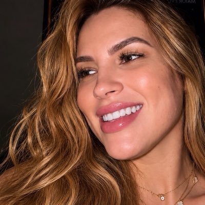 LORENINHA ALMEIDA's profile picture