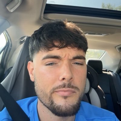 B☄️'s profile picture