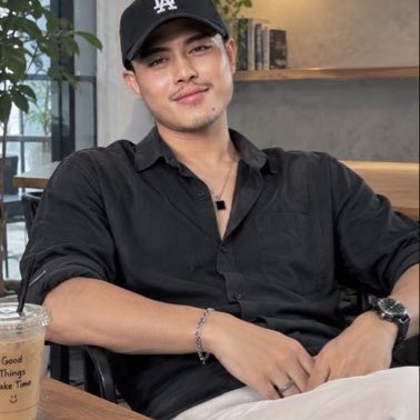 SawThar Pyae's profile picture