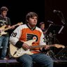 Profilbild von 2ndChairGoldBandGuitar