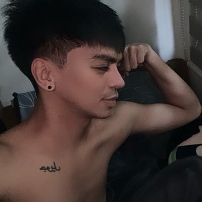 X.XI's profile picture