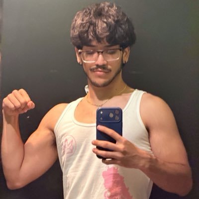 newfazziniboots's profile picture
