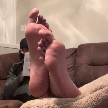 bigfeetforsale's profile picture
