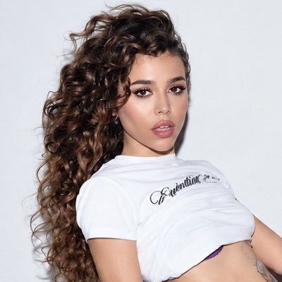 ⭑'s profile picture