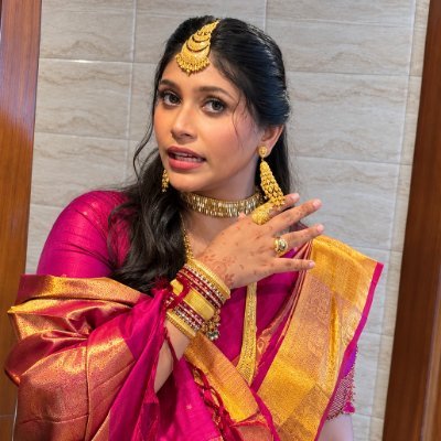 YT HUB 🧕🏻's profile picture