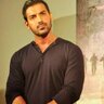 Profilbild von John Abraham