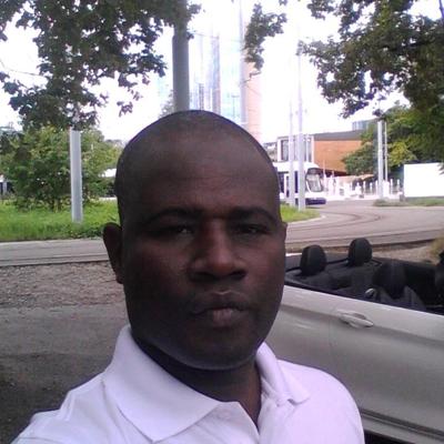 julniang's profile picture