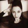 Alexandra Holzer ็ๅคดๅ