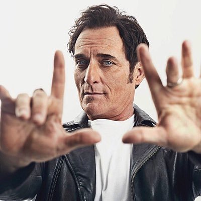 KimFCoates's profile picture