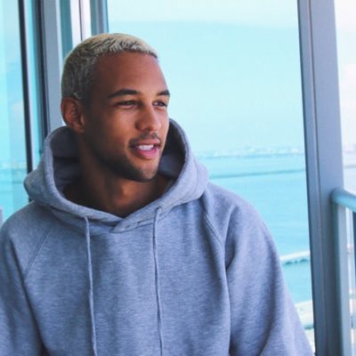 Simon Desue's profile picture