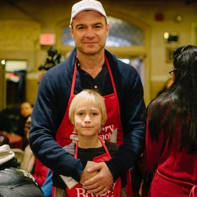 LievSchreiber's profile picture